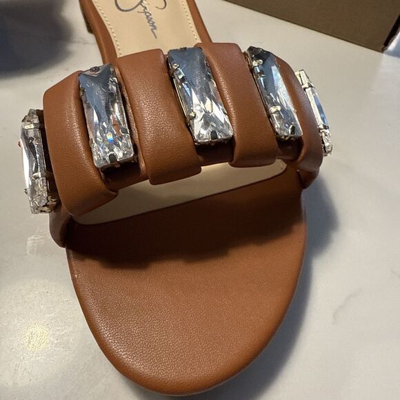 Jessica Simpson 7M Amille Ginger Faux Leather Embellished Slip On Flat Sandals - Picture 2 of 9